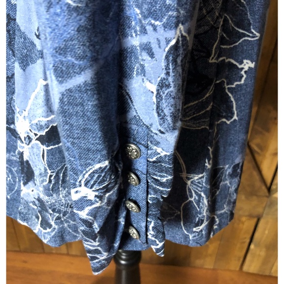 Susan Graver Weekend Printed Modal Tunic Size S - Picture 4 of 5